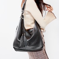 Women's bag spring new product fashion wild large capacity first layer cowhide casual hand shoulder bag ladies bag