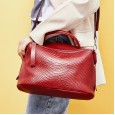 Spring and summer new leather handbags female crocodile pattern first layer cowhide large capacity ladies shoulder messenger bag