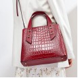 Spring and summer new crocodile pattern female portable female bag new fashion trend first layer cowhide shoulder bag leather female bag