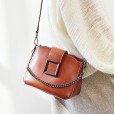 New Korean version of oil wax leather large capacity chain square buckle bag shoulder messenger leather female bag wild small square bag