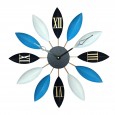 Creative leaf decoration wall clock European retro wrought iron wall clock living room clock can