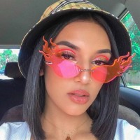 Fashionable triangle cat eye flame sunglasses female tide super cool big frame sunglasses street shot concave shape glasses S9052