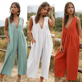 Spring and summer new fashion women's V-neck strap sexy solid color jumpsuit
